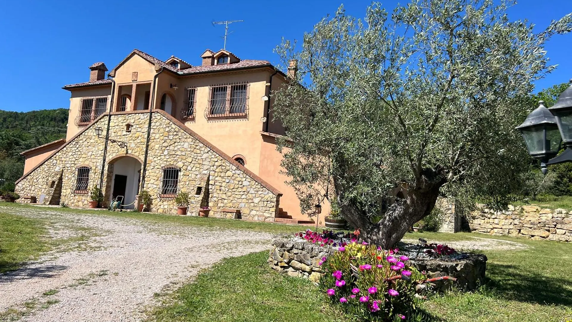 Διαμέρισμα Villa Cresci Con Piscina Sassetta