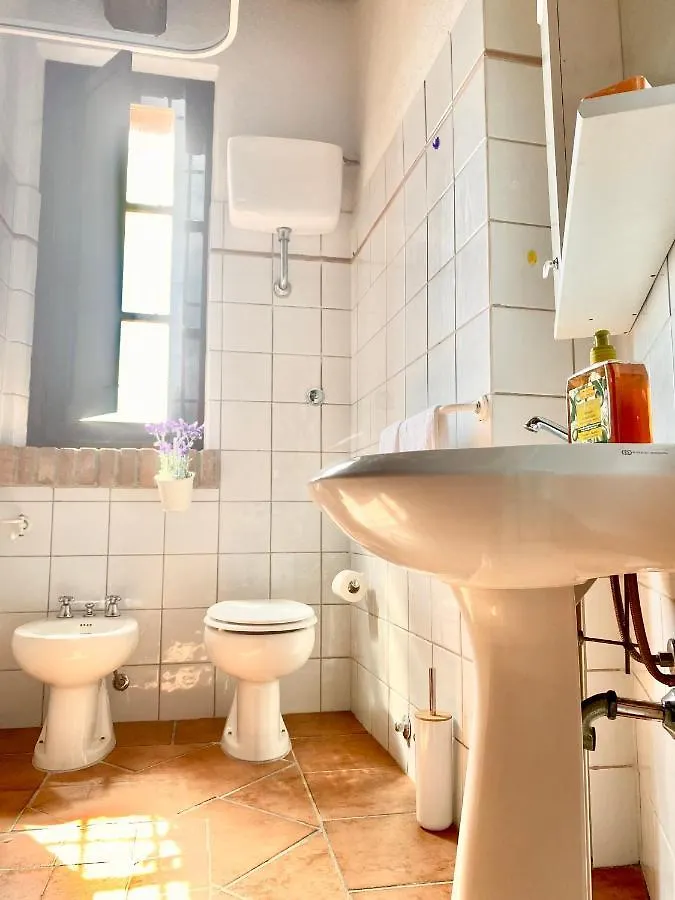 Villa Cresci Con Piscina Sassetta 0*,